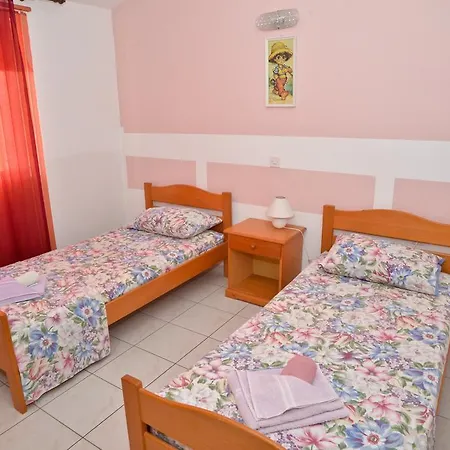 Apartments Lonic Kukljica Room photo