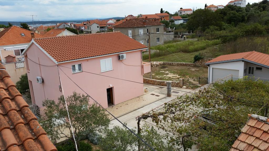 Lonic Apartment