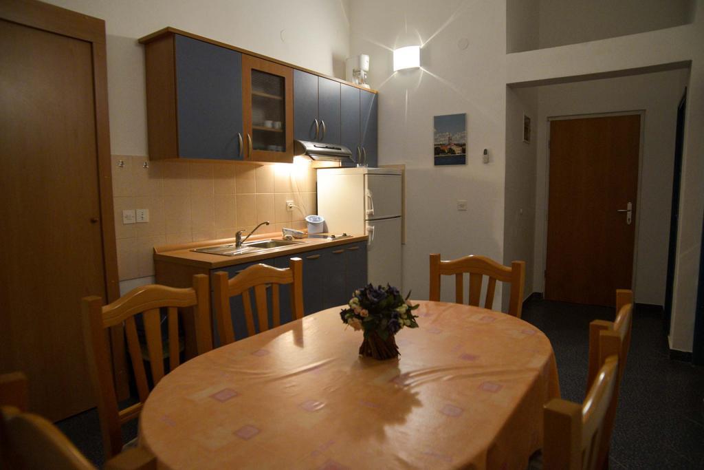 Apartment Lonic Kukljica