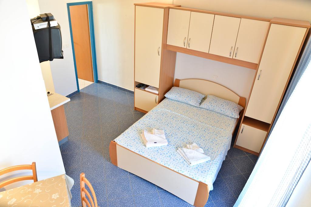 Apartment Lonic Kukljica