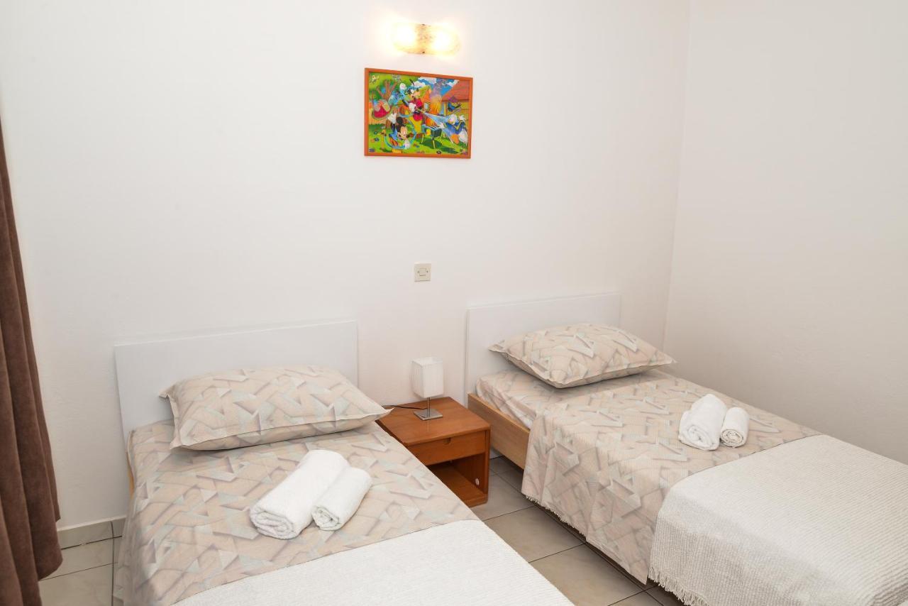 Lonic Apartment