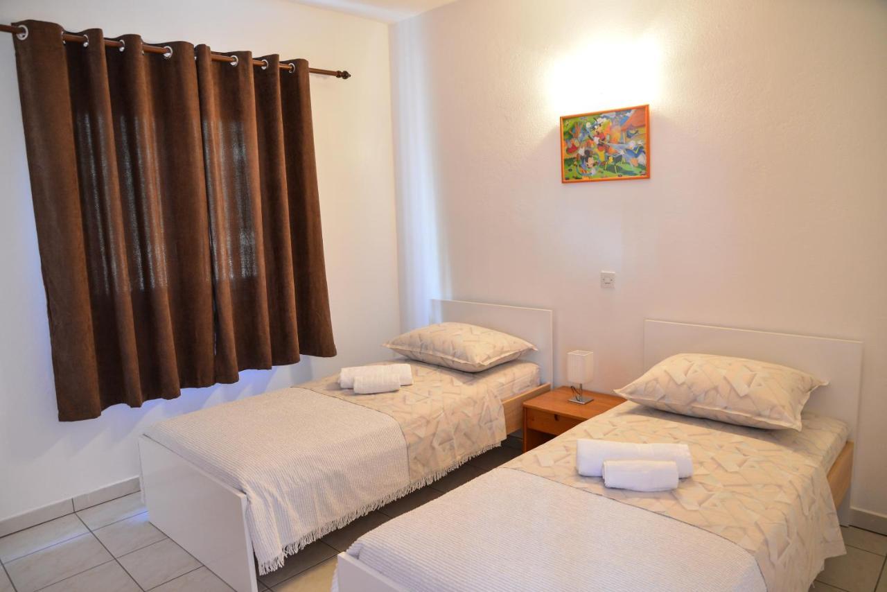 Lonic Apartment